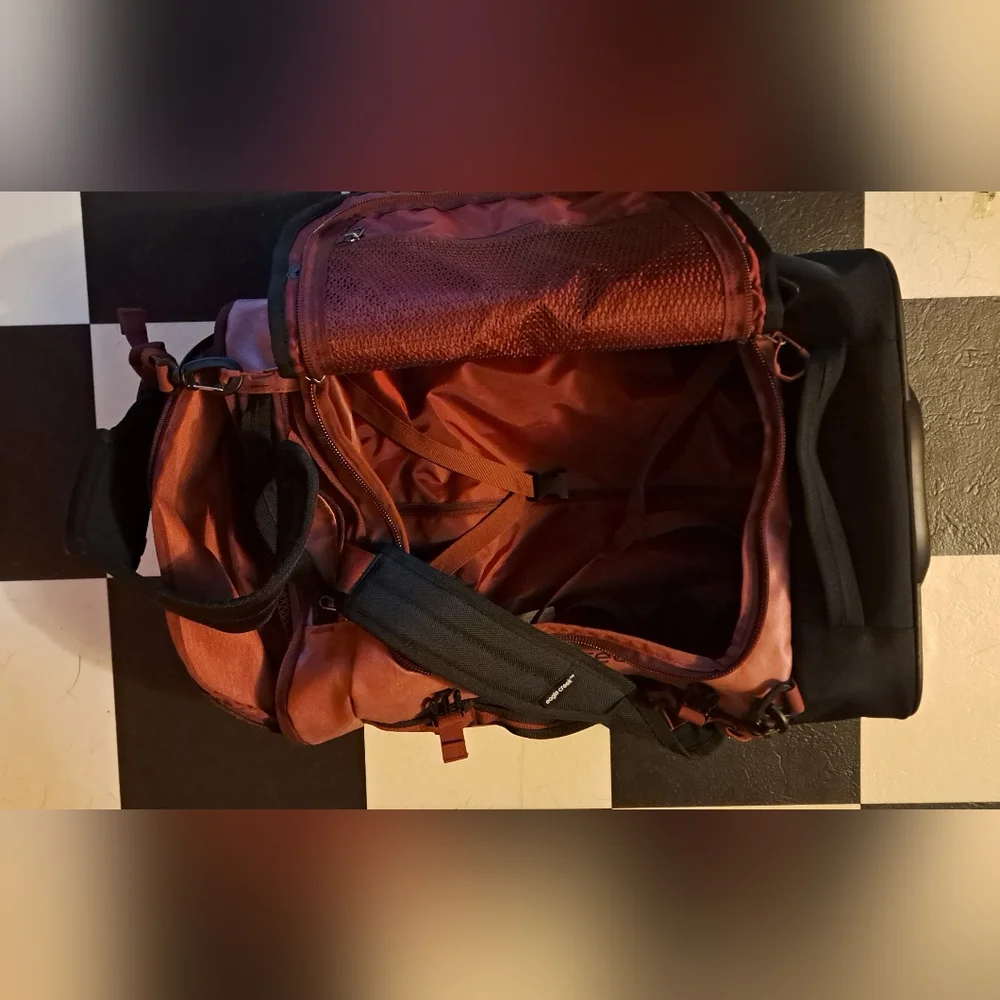 Eagle Creek Cargo Hauler XT Wheeled Duffel International Carry On, Earth Red NWT - Picture 3 of 7